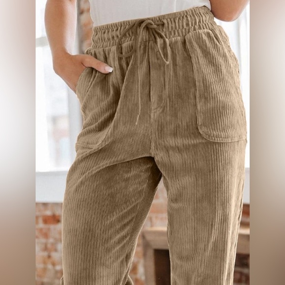 Drawstring Pants with Pockets - Picture 3 of 6